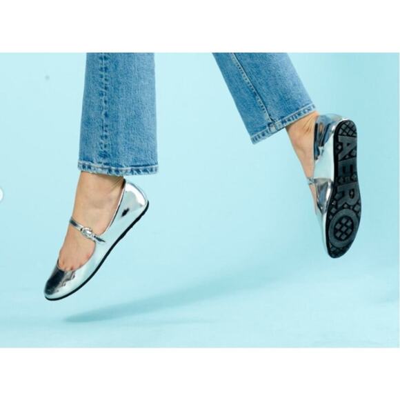 NWT AEROSOLES Perry Metallic Silver Mary Jane Buckle Ballet Flats Size 8.5 - Picture 2 of 8